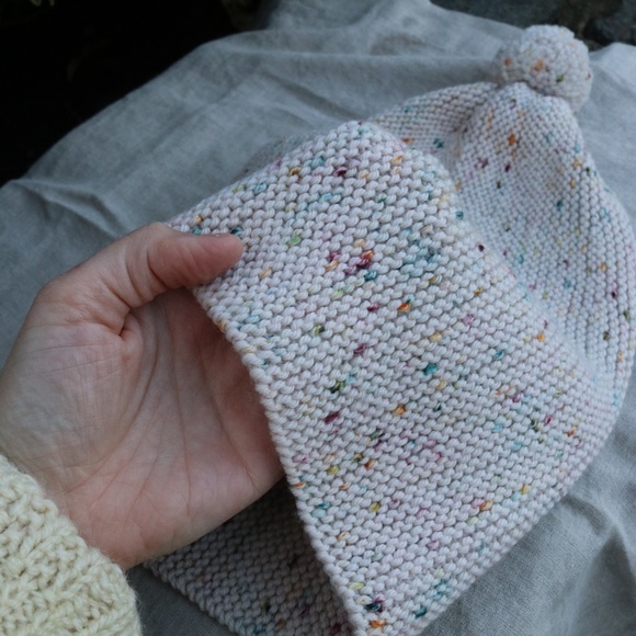 Misha & Puff Adult Merino Wool Garter Hat In Stained Glass Confetti - Picture 4 of 11